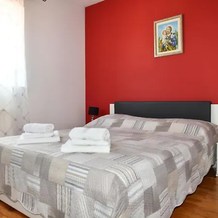 Holiday home Ferienvilla In Ruhiger Lage Mit Pool *